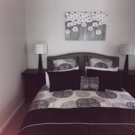 Modern Self Contained Apartment In Riverhead Экстерьер фото