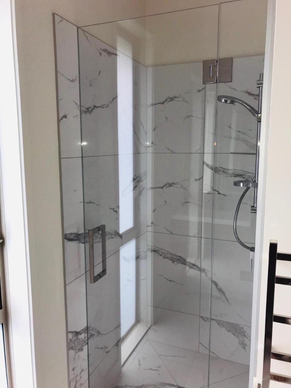 Modern Self Contained Apartment In Riverhead Экстерьер фото
